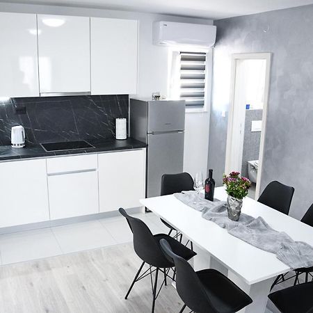 Apartment Light Stobreč 外观 照片
